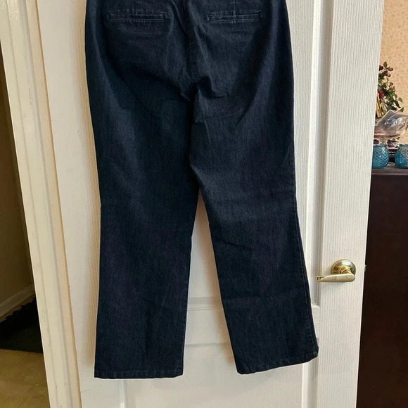Women’s dockers dark wash jeans, stretch fit, size 10 wide leg high Waist - Picture 5 of 6